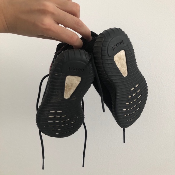 Kids Yeezys 350 Boost - Picture 5 of 5